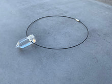 Load image into Gallery viewer, Quartz Point Black Choker
