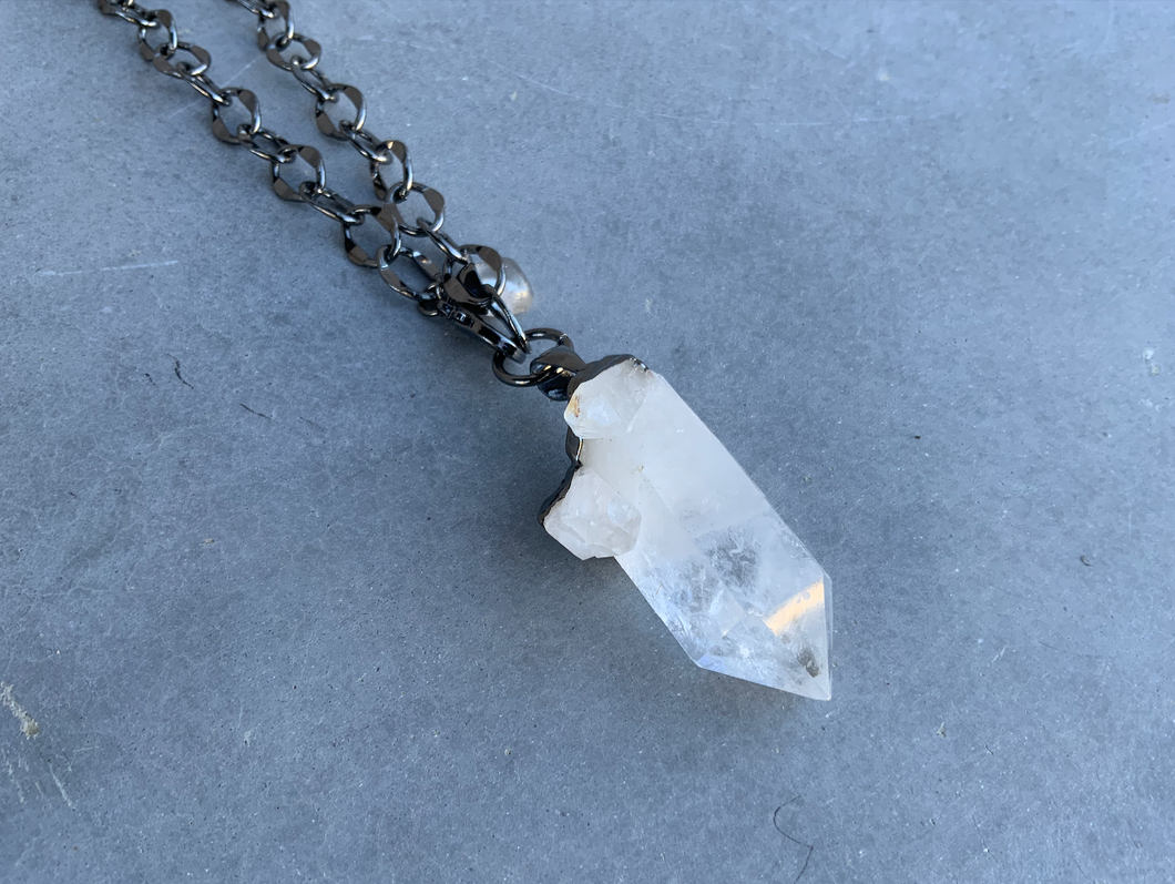 GEO Quartz Necklace