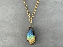 Load image into Gallery viewer, Medium Labradorite Necklace
